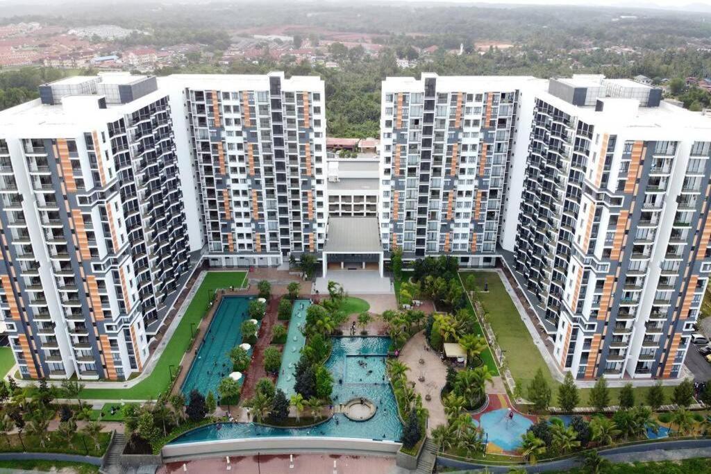 Kampung Sungai Karang Casa Raudhah @ Timurbay Seafront Residence מראה חיצוני תמונה